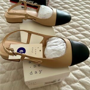 NWT A New Day Camel & black sling backs size 6